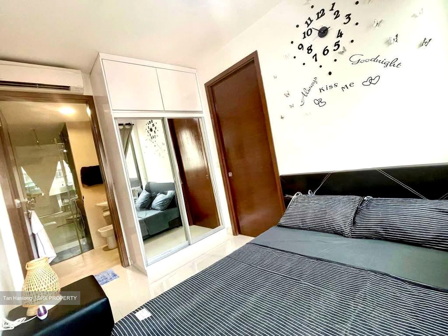 Centra Suites (D14), Apartment #577126761
